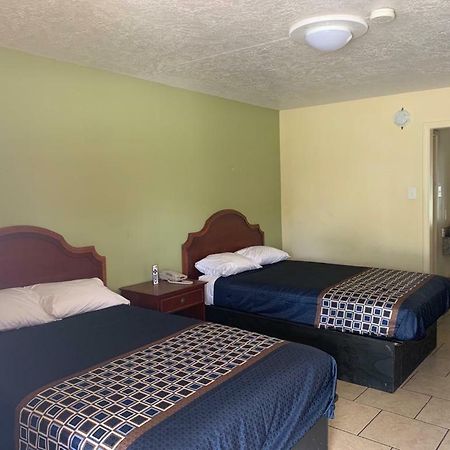 Texas Inn Бомонт Экстерьер фото