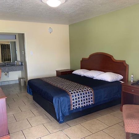 Texas Inn Бомонт Экстерьер фото