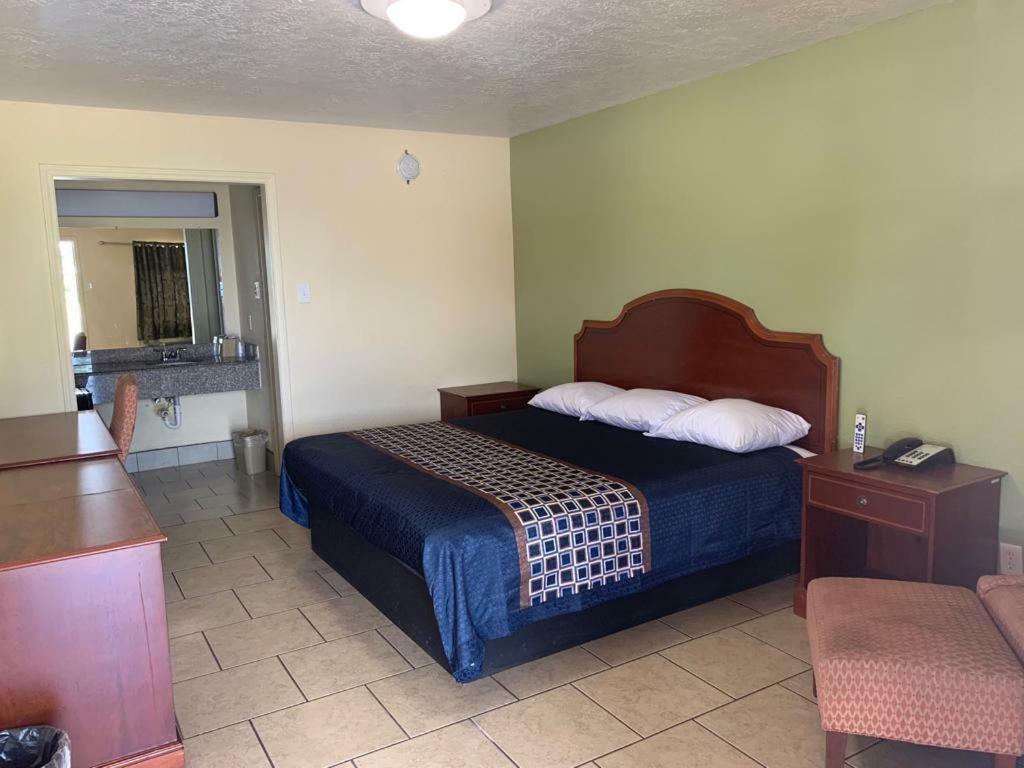 Texas Inn Бомонт Экстерьер фото