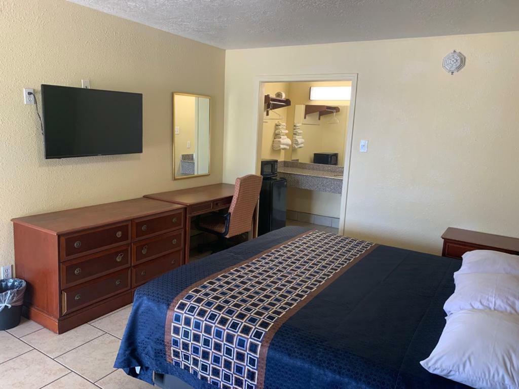 Texas Inn Бомонт Экстерьер фото